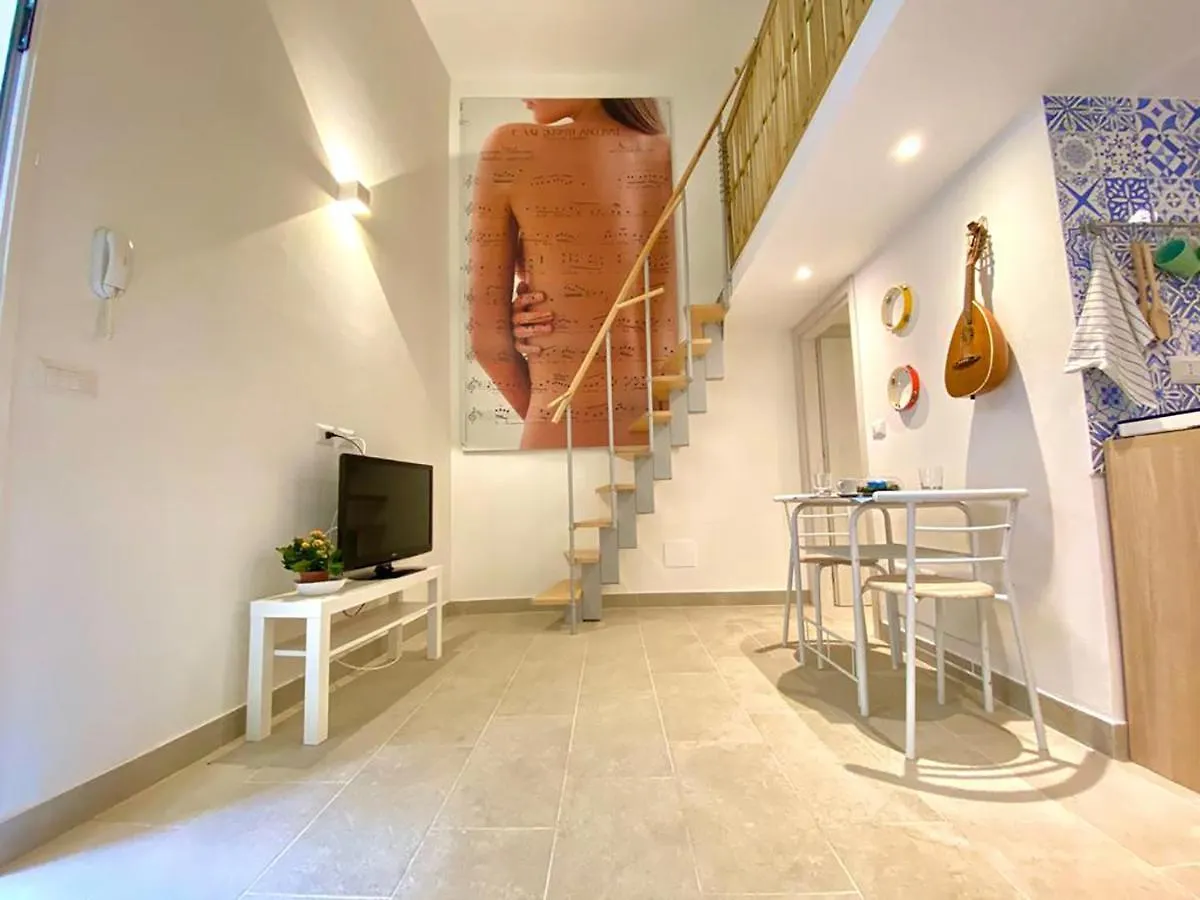 Appartamento Nido con cortile vicino al Tempio di Apollo Syracuse Italia